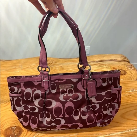 Coach Maroon Signature Shoulder Bag - Picture 1 of 4